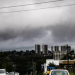 Acumulado de chuva em MS intensifica alerta de ‘grande perigo’ para alagamentos.