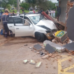 Acidente entre viatura e carro de passeio deixa 4 feridos em Campo Grande.