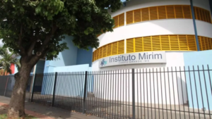 Aluna de 15 anos denuncia funcionário do Instituto Mirim por assédio em Campo Grande.