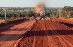 Detonação em estrada de MS gera cenas de cinema; confira.