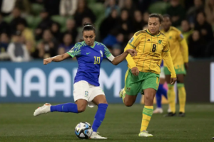 Brasil é eliminado da Copa Feminina e Marta se despede da seleção.