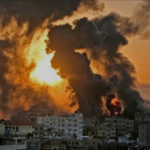 Israel intensifica bombardeios em Gaza e prepara ofensiva terrestre.