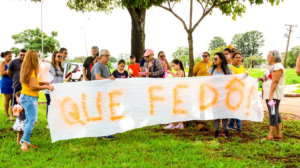 No Nova Campo Grande, moradores protestam contra ‘cheiro de podridão’ e cobram providências.