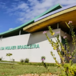 Com Sigo fora do ar, mulher tenta B.O. por quebra de protetiva e é mandada de volta para casa em Campo Grande.