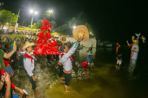 Arraial de São João em Corumbá tem descida de andores para o banho do santo neste domingo.