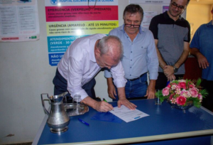 Em Jardim, Geraldo Resende e Jair Scapini lançam reforma do Hospital Municipal.